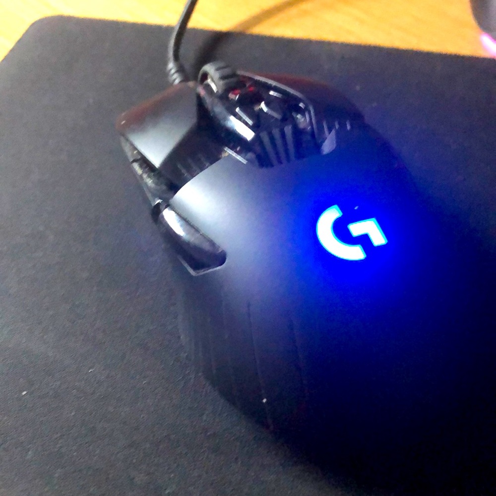 Logitech G903